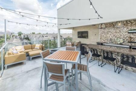 Paradise Cozysuites With Pool And Jacuzzi 11 Φοίνιξ Εξωτερικό φωτογραφία